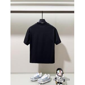 偽物 ブランド 販売フェンディリラックスした雰囲気に定番人気商品半袖Tシャツ