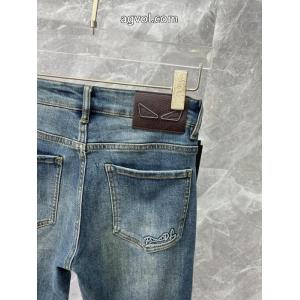 定番人気　薄手柔らか完売間近ブランド コピー  ジーンズFENDI