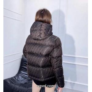 フェンディコピー 商品 通販ダウンジャケット華やかな印象 数量限定☆2026SS 男女共用