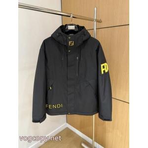フェンディジャケット即納品 存在感絶大 存在感拔群コピー 商品 通販