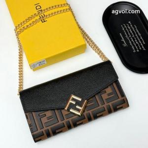 大人っぽい印象が素敵 最安値に挑戦 値下げ！ブランド 品 コピーバッグFENDI