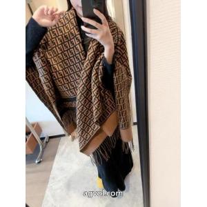 ブランド コピー 販売 大人気商品再入荷! 人気上昇中 注目美品FENDIマフラー