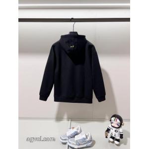 FENDIスーパー コピー ブランド 専門コート大人の品漂う 人気の商品 毎年爆発的人気