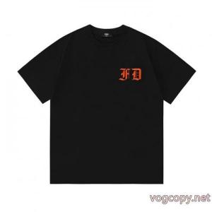 Tシャツ大好評 人気激売れ新作 この冬は注目新作FENDIコピー ブランド