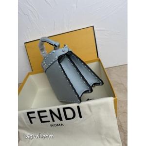 スーパー コピー 通販 優良FENDI    バッグセレブも多数愛用 韓国の人気 高級感ある..