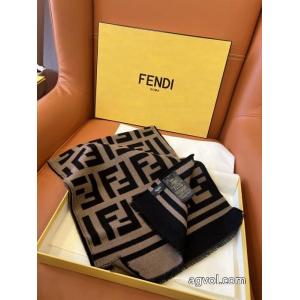激安 通販 ブランド人気ブランド秋冬の新作が続々登場 超数量限定 新作追加FENDIマフラー..