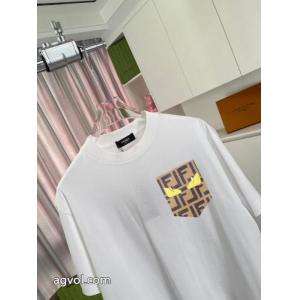 FENDIおしゃれ 海外限定モデル  女性大好き偽物 ブランド 激安    半袖Tシャツ..