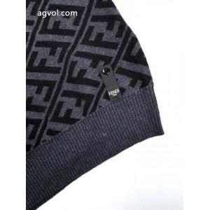 FENDI    長袖Tシャツ目を引く 今年人気定番新作 最安値で超HOTブランド スーパー コピー 通販..