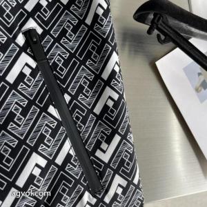 一番おしゃれ秋冬トレンド お買い得品  究極な着心地    ジャケット激安 ブランド 通販FENDI.