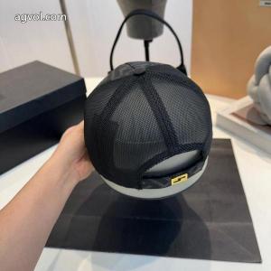 フェンディ    帽子新作限定大人で素敵 今年っぽいトレンド商品 冬のコーデを品よく華やかに演出コピー ブランド.