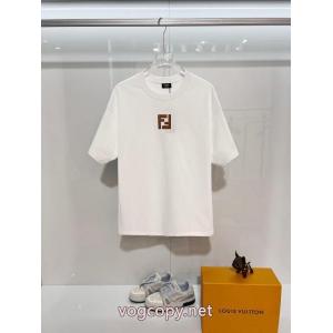 コピー ブランド 販売半袖Tシャツ今年新作登場 日本未発売 雑誌掲載 国内発フェンディ