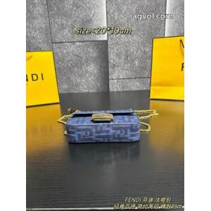 FENDI季節感をプラス人気商品 新シーズン  ヘルシー 抜け感重視偽 ブランド 販売バッグ