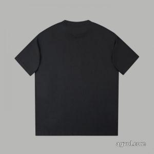 シャツ入手困難 人気商品新色登場！ 日本で大人気！新作偽物 ブランドフェンディ..