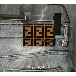 ブランド コピー 激安ジーンズFENDI特別感満載のデザイン 人気ブランド 保温性の高い