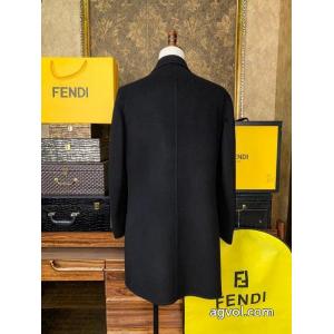 フェンディコピー 商品 販売好感度アップ 高級素材を採用 多様多彩コート..