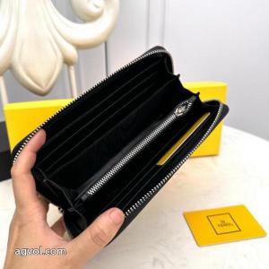 財布スーパー コピー ブランド限定生産品 おしゃれな人は愛用中！ 海外限定FENDI