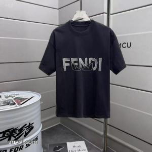 魅力的な 限定デザイン 高級素材ブランド レプリカ半袖TシャツFENDI