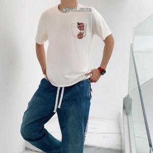 気分が上がる憧れブランド 注目の一品 センス抜群スーパー コピー 通販 優良半袖TシャツFENDI