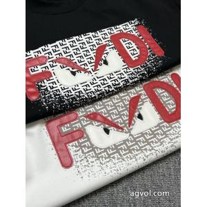 ブランド コピー人気定番 今季爆発的な人気 おしゃれ感度UP！半袖Tシャツフェンディ