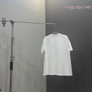 オンライン限定商品 新品入荷2026 最安値に挑戦フェンディブランド レプリカ半袖Tシャツ