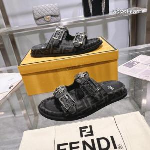 偽 ブランドブーツ春夏人気品 今季人気絶大 独特なフェンディ..