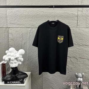 ブランド コピー 安心人気掲載 上品な彩りに夢中 2026夏到来新作半袖TシャツFENDI
