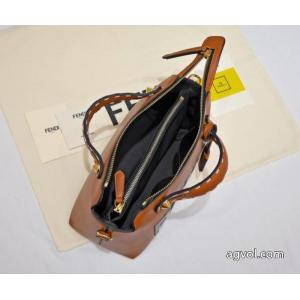 バッグ今季人気絶大 お洒落な存在感  今季爆発的な人気ブランド 通販店FENDI