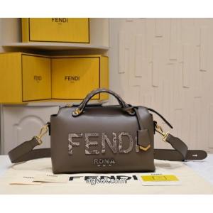 バッグ今季人気絶大 お洒落な存在感  今季爆発的な人気ブランド 通販店FENDI