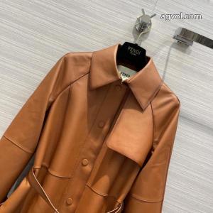 コート気品たっぷり 希少入荷 目につくブランド コピー s 級FENDI.