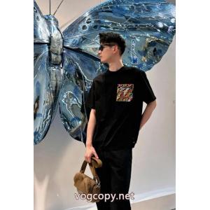ブランド コピー爆発的な人気 26ss 海外限定半袖TシャツFENDI