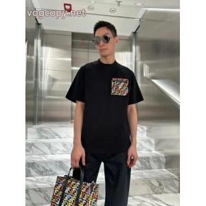 ブランド コピー爆発的な人気 26ss 海外限定半袖TシャツFENDI