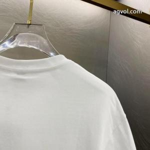  半袖TVIP価格26SS海外発  大人気 完売前に 【人気ブログ掲載】  フェンディスーパー コピー 安心.