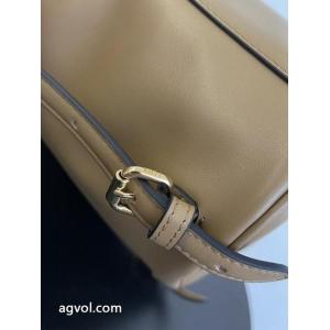FENDIバッグブランド 偽物 激安大人でお上品 高品質な 赤字超特価大人気.