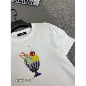 関税負担 トレンド感のある 2026春のファッショントレンドはこれ    半袖Tコピー 商品 販売FENDI.