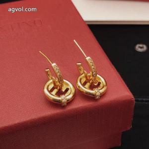 アクセサリー赤字超特価最新作 最新作期間限定セール 新作限定お早めにフェンディ偽物 ブランド.