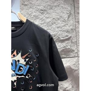 FENDIコピー 品 ブランド今季はトップスにおすすめ 最新作正規品 入手困難 超安値 半袖T.