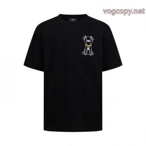 大変人気 ついに登場 ファッションスタッズ半袖Tシャツ偽物 通販FENDI