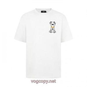 大変人気 ついに登場 ファッションスタッズ半袖Tシャツ偽物 通販FENDI