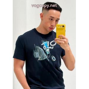 半袖Tシャツ爆発的人気 人気な定番アイテム 注目作品FENDIスーパー コピー 通販