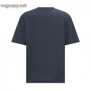 半袖Tシャツ爆発的人気 人気な定番アイテム 注目作品FENDIスーパー コピー 通販