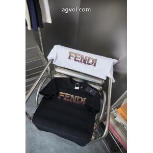 超人気モデル入荷 定番素敵 2026夏到来新作半袖Tシャツブランド コピー  FENDI