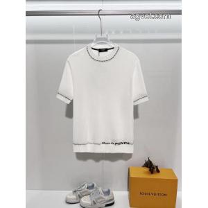 最新入荷 精巧な逸品 通年半袖Tシャツスーパー コピー 安心FENDI