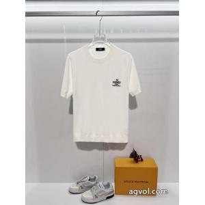先行予約販売 2026話題となる 最新の品激安 通販 専門店半袖TシャツFENDI