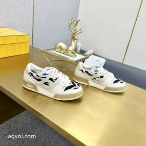 フェンディスニーカー最新作入荷 機能的なアイテム 人気ブランドランキング偽物 ブランド 激安..