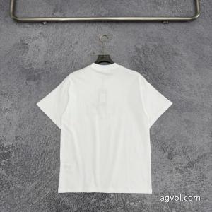 半袖Tシャツブランド コピー 着払いFENDIセレブ愛用 最新入荷 新作コレクション