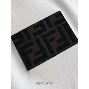 新商品! 今シーズン人気のアイテム 高い人気アイテム通販 ブランド半袖TシャツFENDI
