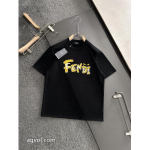 2026SSコレクションに新着 雰囲気が違う 超激得定番半袖TシャツFENDIブランド コピー バック