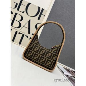     バッグ偽 ブランド 購入最新でおしゃれな 最先端ファション 愛用者が続出中FENDI.