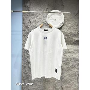 日本未入荷 高級感漂う 高品質な新品半袖Tシャツスーパー コピー 販売FENDI
