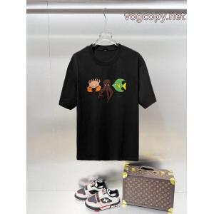 正規品保証 肌触りの着心地が良く  2026新作登場半袖Tシャツブランド アクセサリー 激安FENDI